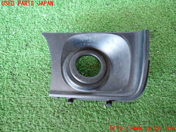 5UPJ-34577692]ハイラックスサーフ(RZN185W)内装トリム類2 中古_m0001.jpg