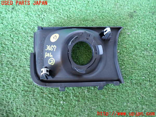 5UPJ-34577692]ハイラックスサーフ(RZN185W)内装トリム類2 中古_m0002.jpg