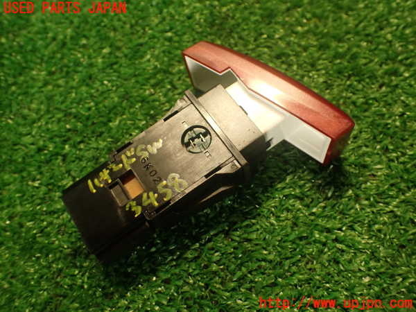 2UPJ-34586290]コルト ラリーアート バージョンR(Z27AG)ハザードスイッチ 中古_m0003.jpg