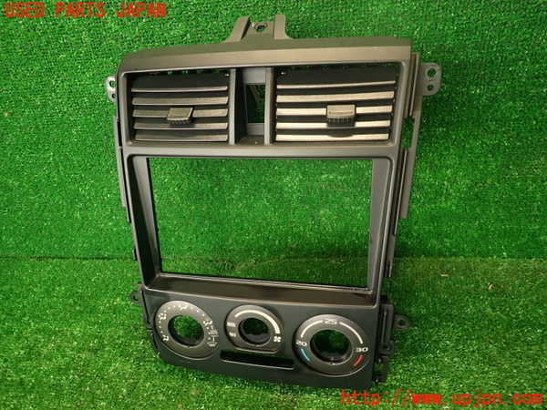 2UPJ-34587526]コルト ラリーアート バージョンR(Z27AG)エアコン吹き出し口1 (真中) 中古_m0001.jpg