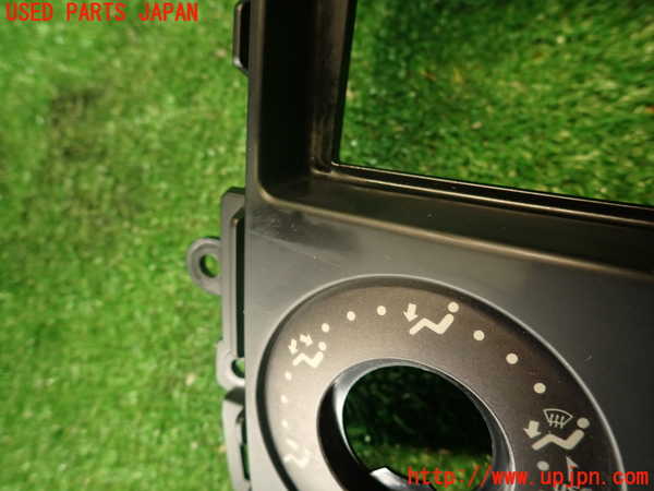 2UPJ-34587526]コルト ラリーアート バージョンR(Z27AG)エアコン吹き出し口1 (真中) 中古_m0004.jpg