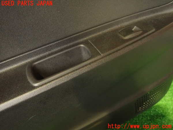 2UPJ-34581324]コルト ラリーアート バージョンR(Z27AG)左後ドア内張り 中古_m0003.jpg