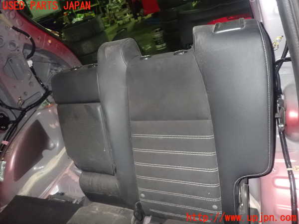 1UPJ-34597175]ヴェゼル ハイブリッド(e：HEV)(RU3)左2列目シート 中古_m0002.jpg