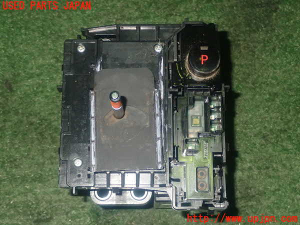 1UPJ-34597555]ヴェゼル ハイブリッド(e：HEV)(RU3)ATシフトレバー 中古_m0001.jpg