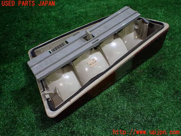 1UPJ-34601530]シトロエン・CX(型式不明)右テールランプ 中古_m0003.jpg