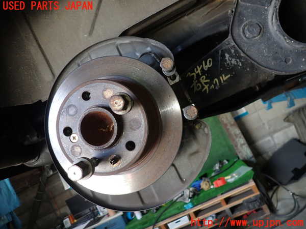 1UPJ-34604300]シトロエン・CX(型式不明)右リアナックルハブ 中古_m0001.jpg