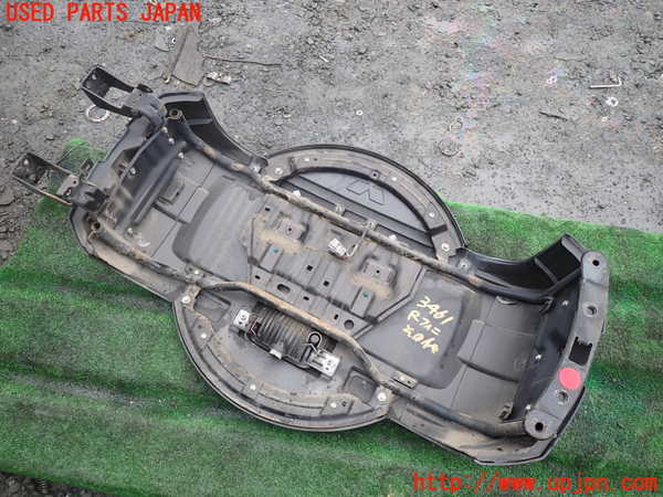 1UPJ-34611559]パジェロ(V93W)リアフィニッシャー 中古_m0004.jpg