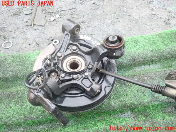 1UPJ-34614300]パジェロ(V93W)右リアナックルハブ 中古_m0002.jpg