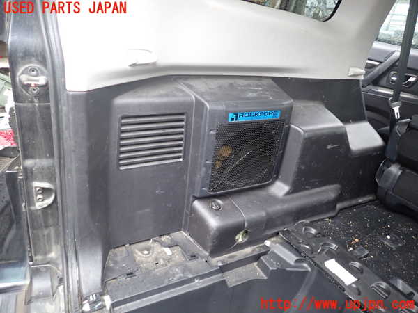 1UPJ-34617680]パジェロ(V93W)左リアピラートリム 中古_m0003.jpg