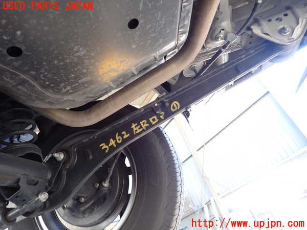 1UPJ-34625226]ジムニー シエラ(JB74W)左リアロアアーム1 中古_m0001.jpg