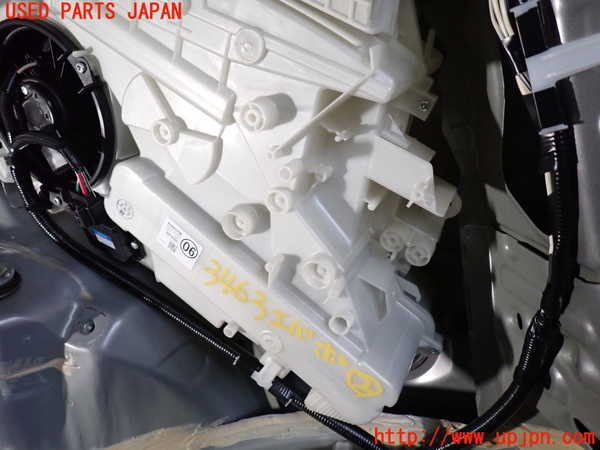 5UPJ-34636082]ノア(ヴォクシー)(ZRR85G)エバポレーター2 中古_m0003.jpg