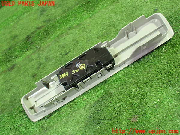 1UPJ-34636309]ノア(ヴォクシー)(ZRR85G)スイッチ4 中古_m0002.jpg