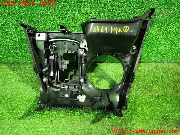 1UPJ-34637691]ノア(ヴォクシー)(ZRR85G)内装トリム類1 中古_m0002.jpg