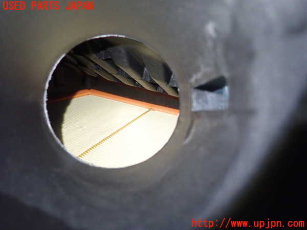 5UPJ-34652560]BMW 218d グランクーペ F44(7M20)エアクリーナーボックス 中古_m0003.jpg
