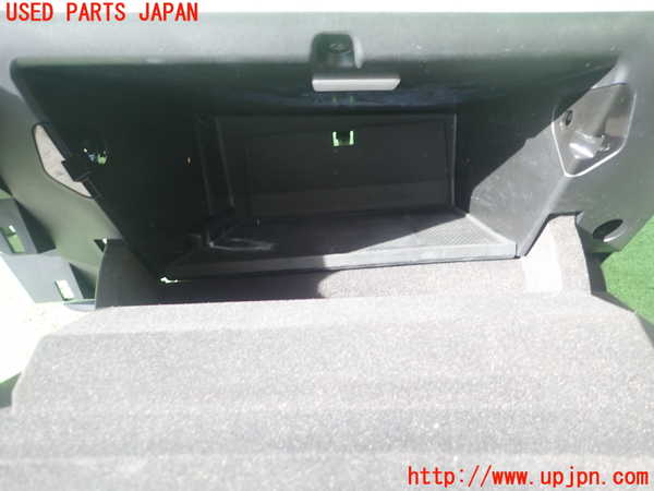 1UPJ-34657516]BMW 218d グランクーペ F44(7M20)グローブボックス1 中古_m0002.jpg