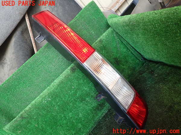 1UPJ-34671530]ベンツ ビアノ(Viano) W639 (639811)右テールランプ 中古_m0001.jpg