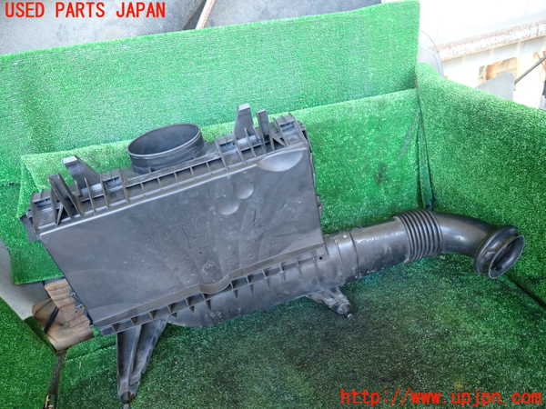 5UPJ-34672560]ベンツ ビアノ(Viano) W639 (639811)エアクリーナーボックス 中古_m0002.jpg