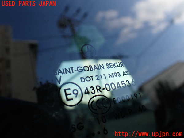 5UPJ-34681382]ベンツ V350 W639 (639811C)左クォーターガラス 中古 SAINT-GOBAIN SEKURIT M93 43R-004536_m0003.jpg