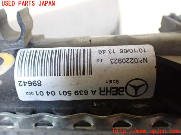 5UPJ-34682321]ベンツ V350 W639 (639811C)ラジエーター1 中古_m0003.jpg