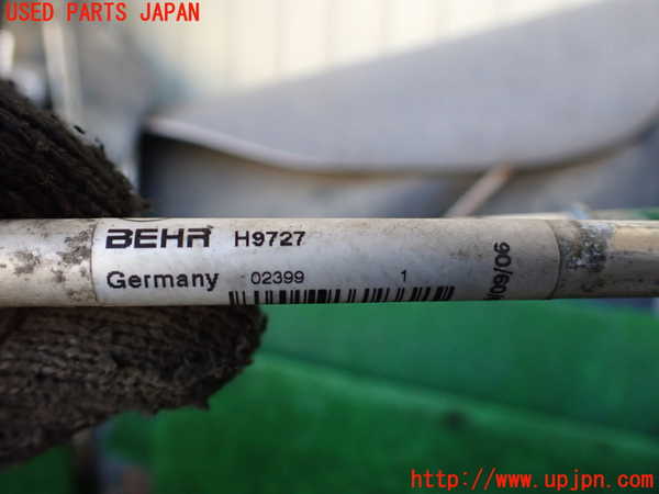 1UPJ-34682481]ベンツ V350 W639 (639811C)オイルクーラー1 中古_m0003.jpg