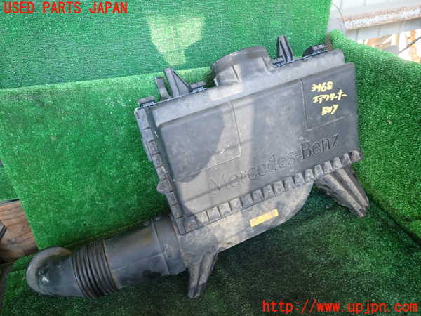 5UPJ-34682560]ベンツ V350 W639 (639811C)エアクリーナーボックス 中古_m0001.jpg