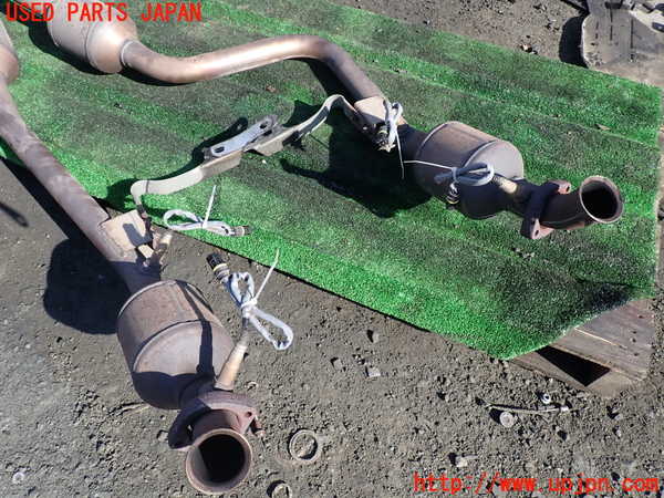 1UPJ-34682661]ベンツ V350 W639 (639811C)触媒1 中古_m0003.jpg