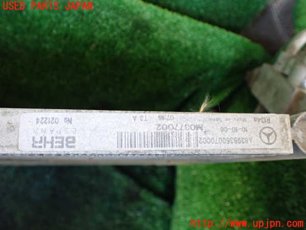 5UPJ-34686031]ベンツ V350 W639 (639811C)エアコンコンデンサー1 中古_m0003.jpg