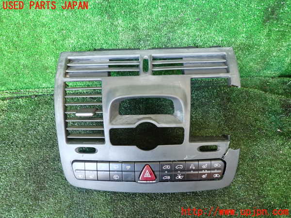 1UPJ-34686290]ベンツ V350 W639 (639811C)ハザードスイッチ ジャンク_m0001.jpg