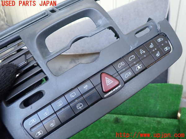 1UPJ-34686290]ベンツ V350 W639 (639811C)ハザードスイッチ ジャンク_m0002.jpg