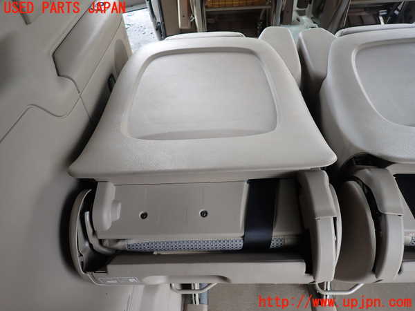 1UPJ-34687265]ベンツ V350 W639 (639811C)左3列目シート 中古_m0004.jpg