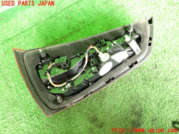 2UPJ-34691530]アウディ・A1 スポーツバック(8XCZE)右テールランプ 中古_m0002.jpg