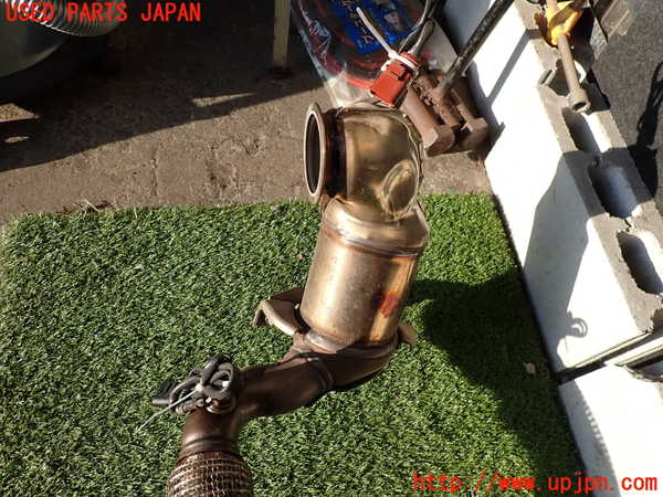 2UPJ-34692661]アウディ・A1 スポーツバック(8XCZE)触媒1 中古_m0002.jpg