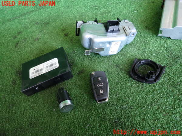 2UPJ-34696110]アウディ・A1 スポーツバック(8XCZE)エンジンコンピューター 中古_m0003.jpg