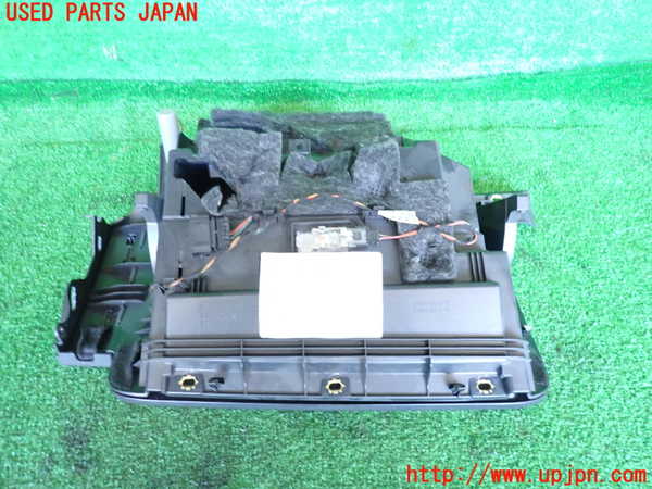 2UPJ-34697516]アウディ・A1 スポーツバック(8XCZE)グローブボックス1 中古_m0002.jpg