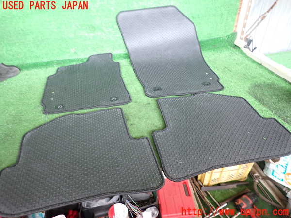 2UPJ-34697800]アウディ・A1 スポーツバック(8XCZE)フロアマット 中古_m0003.jpg