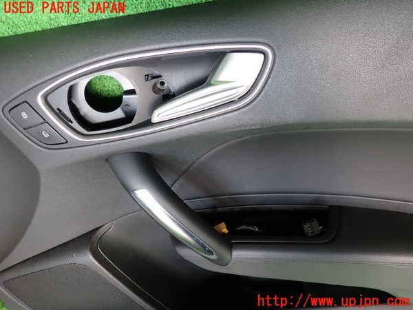 2UPJ-34691234]アウディ・A1 スポーツバック(8XCZE)右前ドア内張り 中古_m0002.jpg