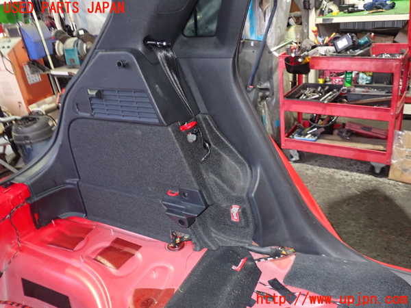 2UPJ-34697680]アウディ・A1 スポーツバック(8XCZE)左リアピラートリム 中古_m0003.jpg