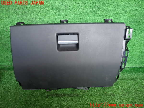 2UPJ-34717516]ランドローバー・レンジローバー イヴォーク(LV2A)グローブボックス1 中古_m0001.jpg