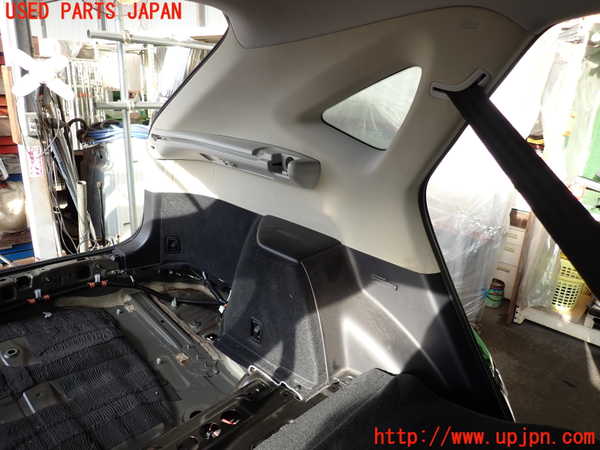 2UPJ-34767680]ハリアー(ACU30W)左リアピラートリム 中古_m0001.jpg