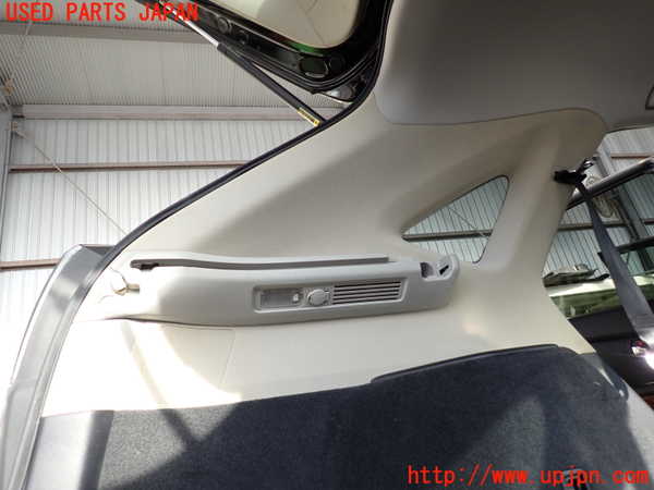 2UPJ-34767680]ハリアー(ACU30W)左リアピラートリム 中古_m0002.jpg