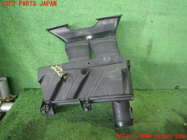 2UPJ-34772560]ジャガー・Xタイプ(J51YB)エアクリーナーボックス 中古_m0001.jpg