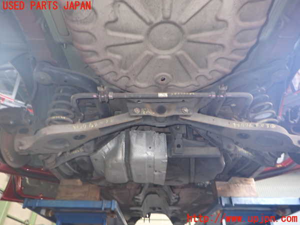 2UPJ-34775295]ジャガー・Xタイプ(J51YB)リアメンバー 中古_m0001.jpg