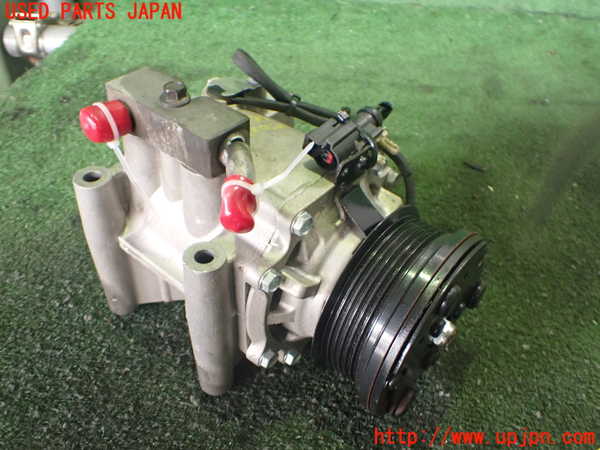 2UPJ-34776025]ジャガー・Xタイプ(J51YB)エアコンコンプレッサー 中古_m0001.jpg