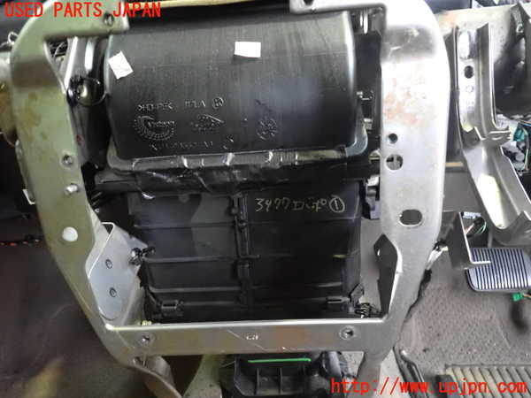 2UPJ-34776081]ジャガー・Xタイプ(J51YB)エバポレーター1 中古_m0002.jpg