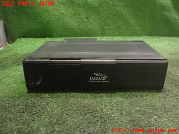 2UPJ-34776505]ジャガー・Xタイプ(J51YB)CDチェンジャー 中古_m0001.jpg