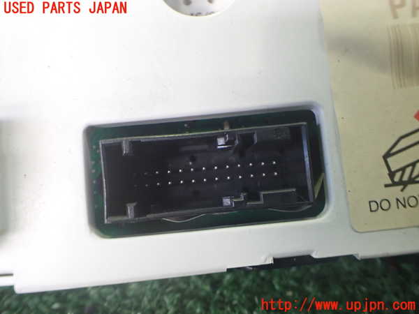 2UPJ-34776170]ジャガー・Xタイプ(J51YB)スピードメーター 中古_m0003.jpg