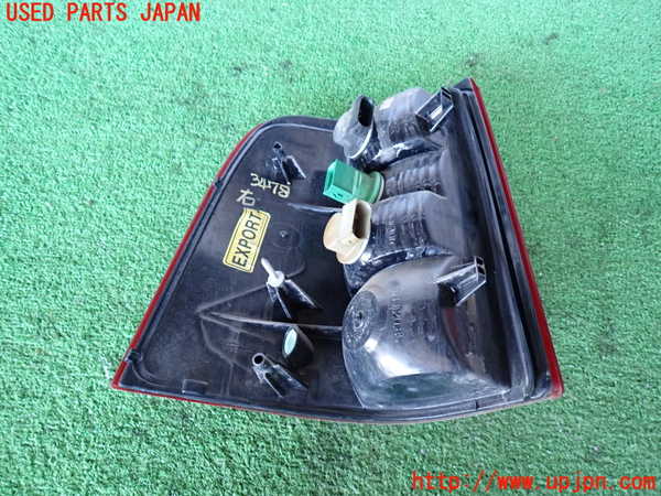 2UPJ-34781530]エクスプローラー(1FMEU74)右テールランプ 中古_m0003.jpg