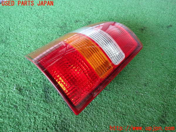 2UPJ-34781536]エクスプローラー(1FMEU74)左テールランプ 中古_m0002.jpg