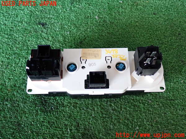 2UPJ-34786066]エクスプローラー(1FMEU74)エアコンスイッチ1 中古_m0002.jpg