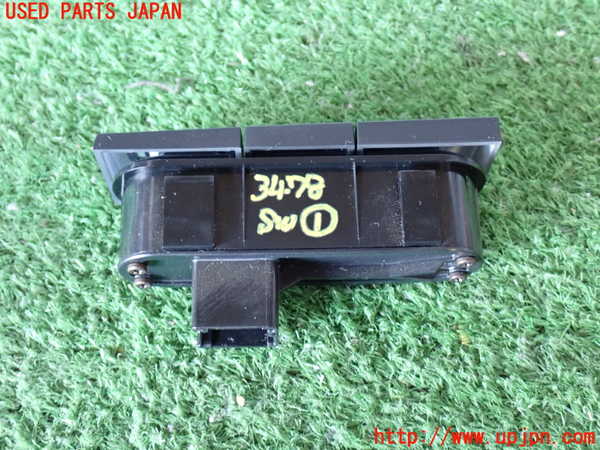 2UPJ-34786306]エクスプローラー(1FMEU74)スイッチ1 (4x4 AUTO) 中古_m0002.jpg